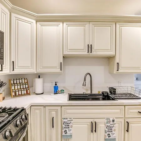 East Los Angeles Home - 7 Mi To Downtown!